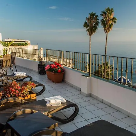 Apartamentos Plaza Cavana 5 Nerja Esterno foto